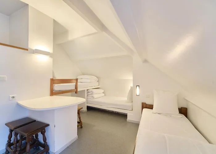 Mije Marais Hostel *