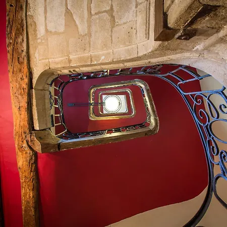 Mije Marais אכסניה *