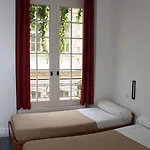 Hostal Mije Marais *