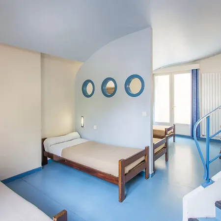 Mije Marais Hostel