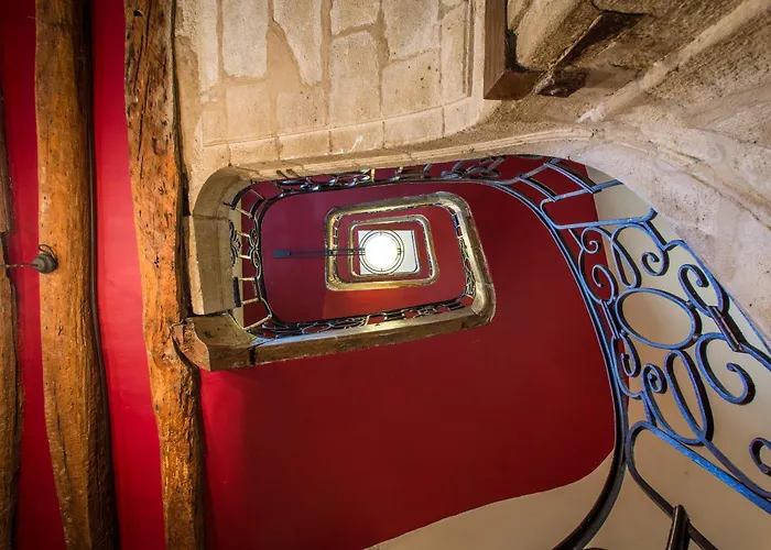 Mije Marais Ostello *