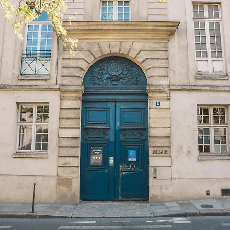 Mije Marais Hostel