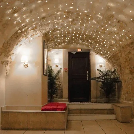 Hostel Mije Marais Paryż