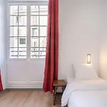 Mije Marais Hostal *