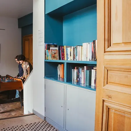 Mije Marais Хостел *