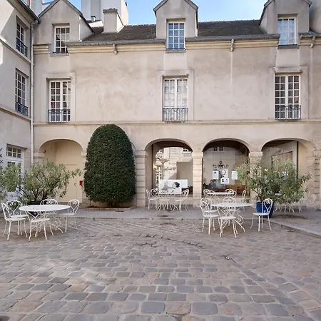 Mije Marais Хостел Париж